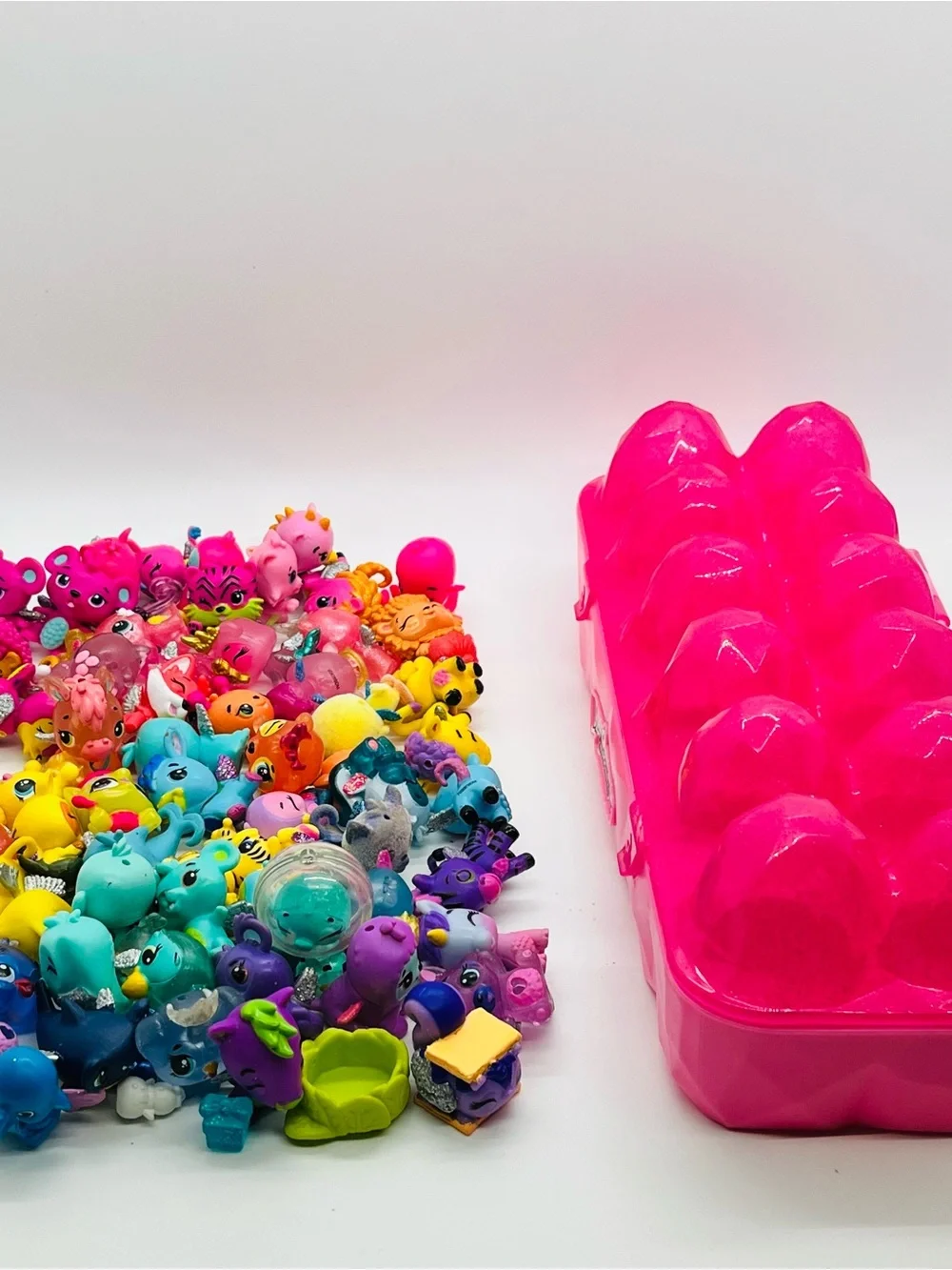 Spin Master Hatchimals Animal Figurines Mixed LARGE Lot of 63 PLUS Egg Case